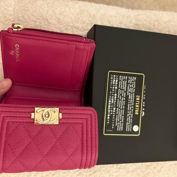 Authentic Chanel Wallet - Picture 2 of 9